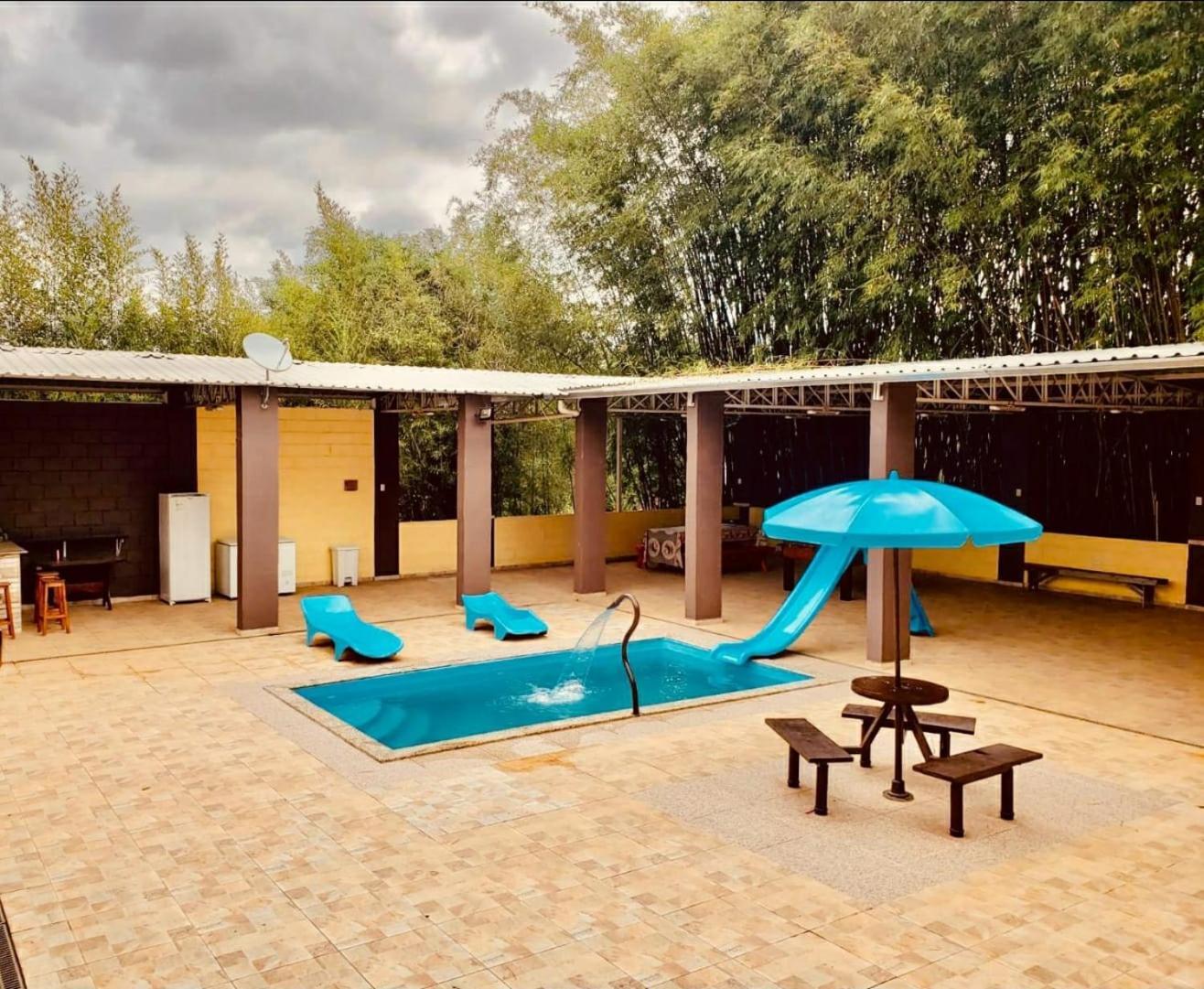 Chacara Charmosa Com Piscina, Campo De Futebol Villa Guaratinguetá Eksteriør billede