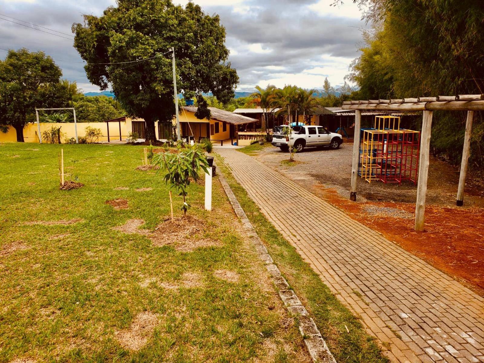 Chacara Charmosa Com Piscina, Campo De Futebol Villa Guaratinguetá Eksteriør billede