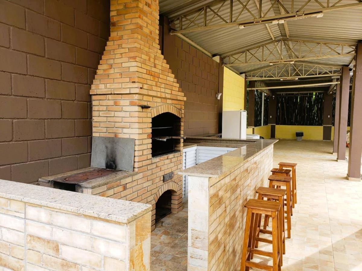 Chacara Charmosa Com Piscina, Campo De Futebol Villa Guaratinguetá Eksteriør billede