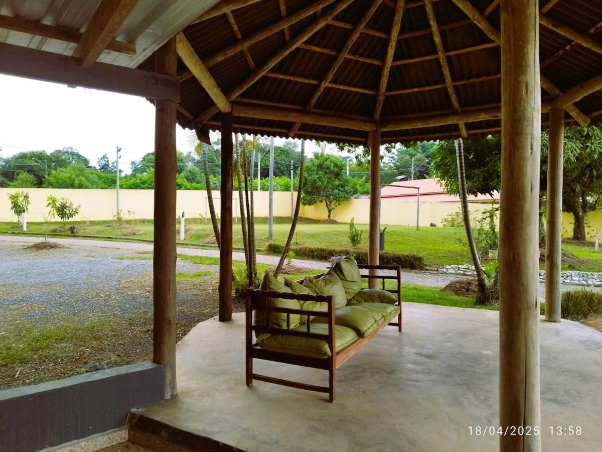 Chacara Charmosa Com Piscina, Campo De Futebol Villa Guaratinguetá Eksteriør billede