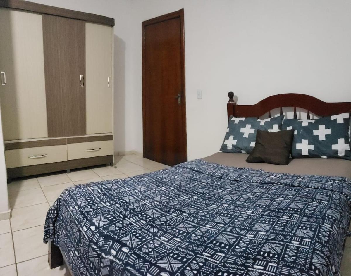 Chacara Charmosa Com Piscina, Campo De Futebol Villa Guaratinguetá Eksteriør billede